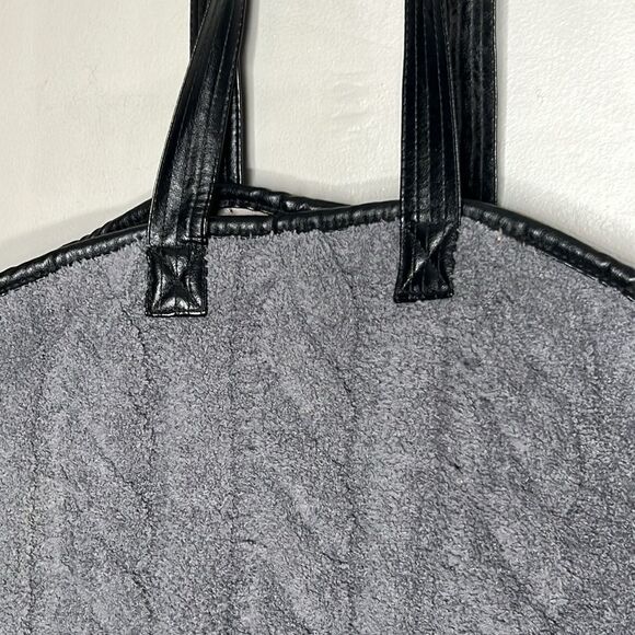 BRAIDED CABLE KNIT TOTE BAG-GRAY - Picture 3 of 10